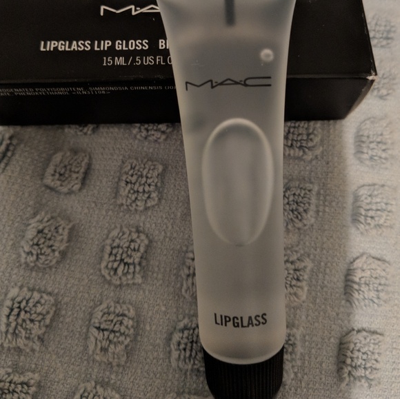 MAC Gloss - Picture 2 of 2